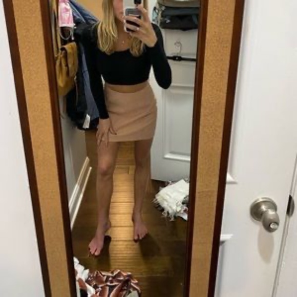 Free people modern vegan suede mini skirt. - Picture 8 of 8